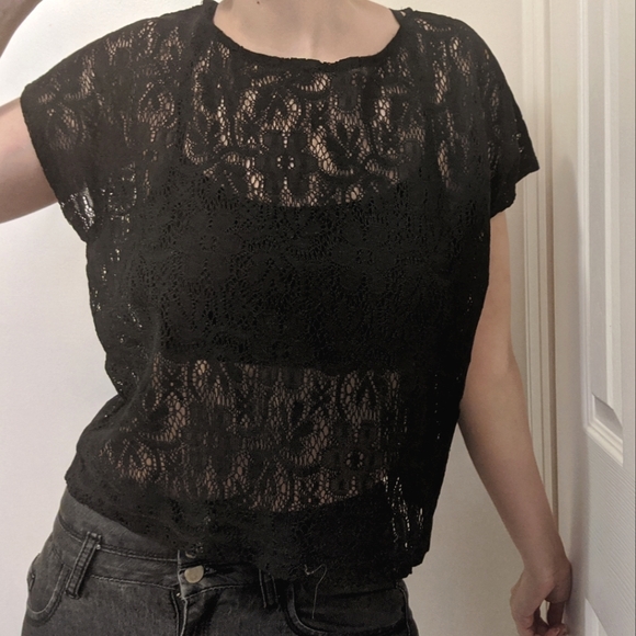 Forever21 Black Lace Crop Top - Picture 2 of 3